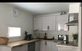 Duplex Refait A Neuf Dans Vieille Batisse
